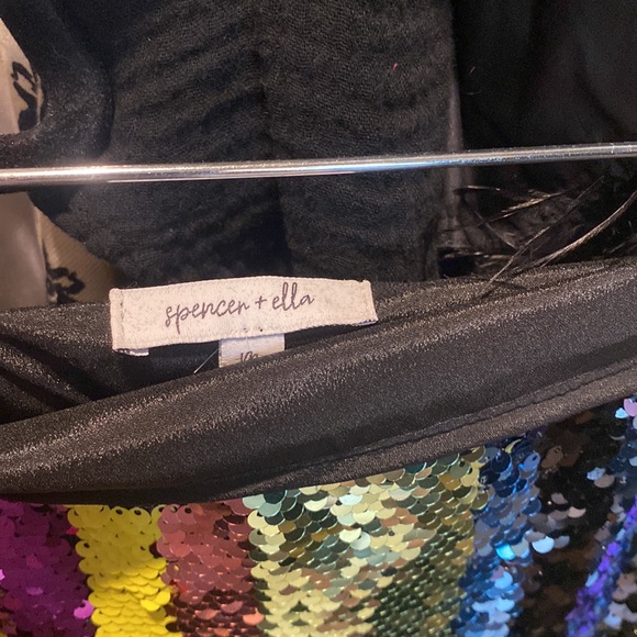 Spencer & Ella Sequin Set - Picture 3 of 3